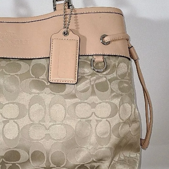 Coach 32702 Signature Drawstring carry all tote bag - Picture 2 of 13